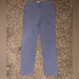 Van Heusen Women's Stretch Extensible Pant Size 8 Short Navy Gray.